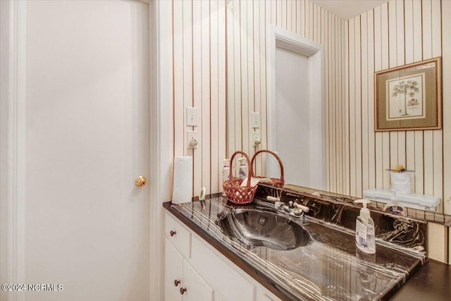 1803 Sedgefield Dr, Kinston, NC 28504 - bathroom with wallpapered walls and vanity
