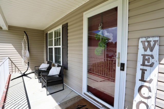 balcony featuring covered porch