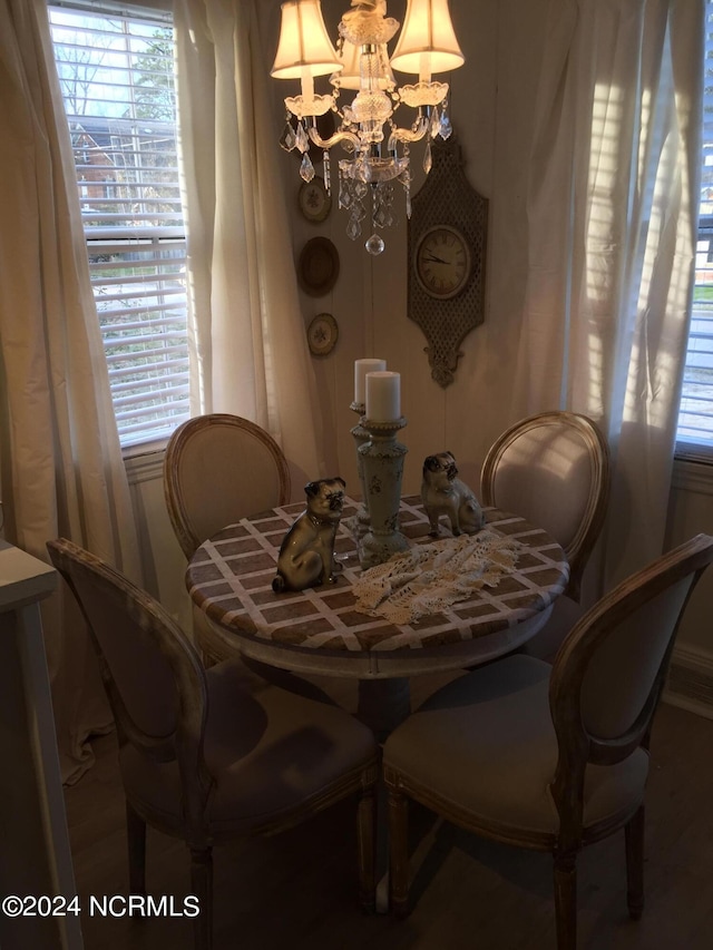 dining room with an inviting chandelier