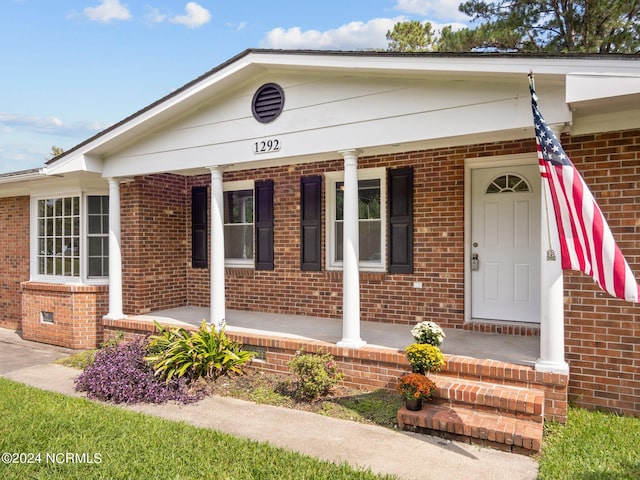 view of front of house with covered porch