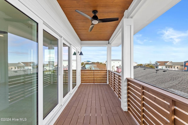 deck with ceiling fan