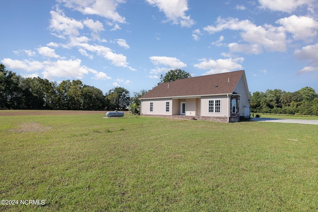 exterior space featuring a yard