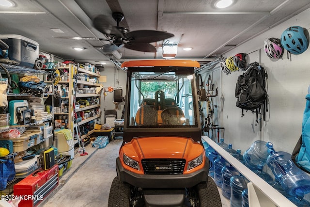 garage featuring ceiling fan