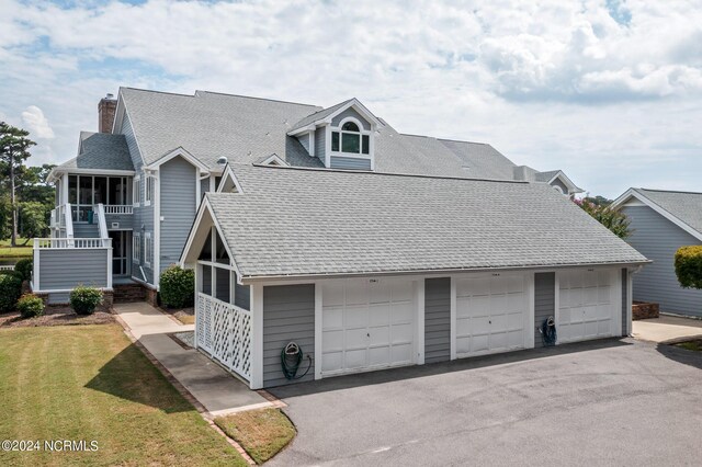 view of front of house with a front yard