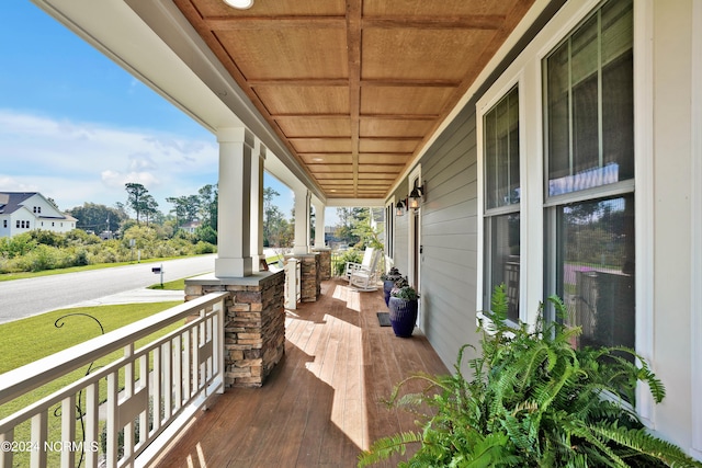 view of patio / terrace featuring covered porch