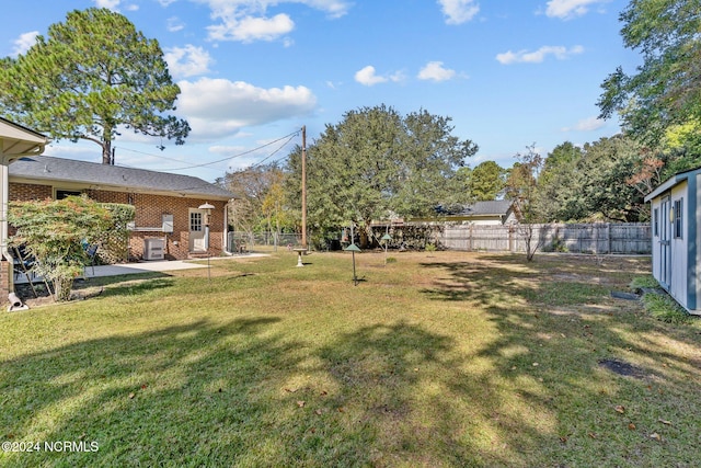 view of yard with a patio