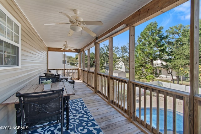 deck with ceiling fan