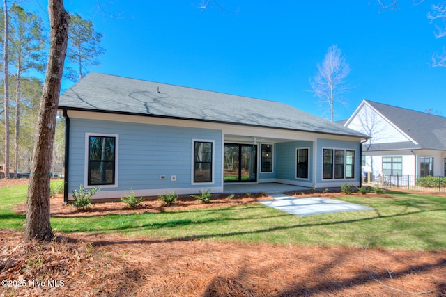 572 Hearthside Dr SE, Bolivia, NC 28422 - rear view of property with a patio area
