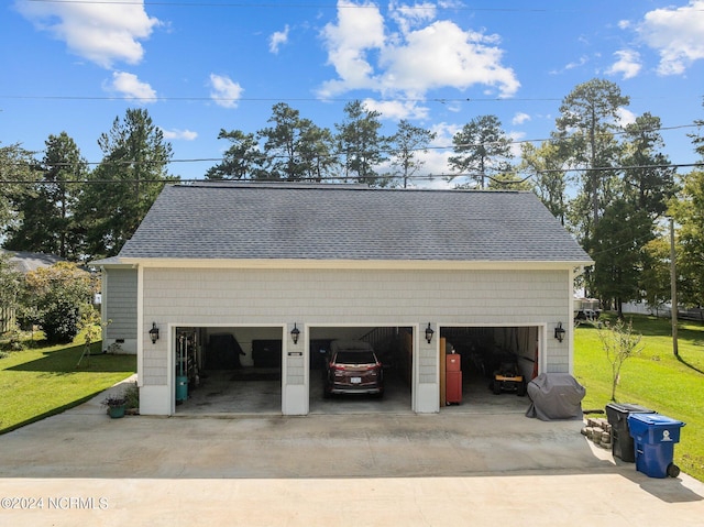 view of detached garage
