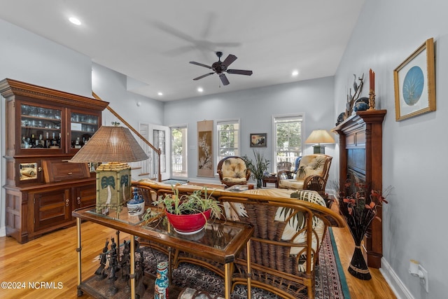 dining area with recessed lighting, light wood-type flooring, and ceiling fan