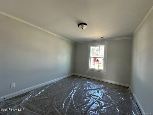 empty room with crown molding