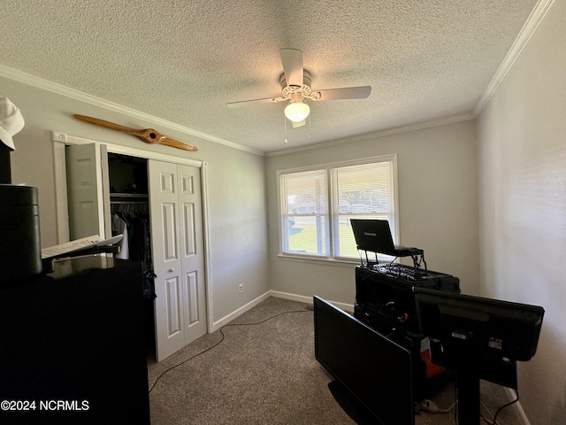 office with crown molding, carpet floors, a textured ceiling, and ceiling fan