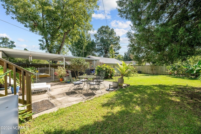 view of yard featuring a patio