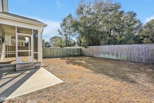 view of yard featuring a patio