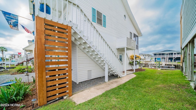 exterior space featuring a lawn