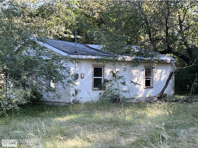 view of side of home