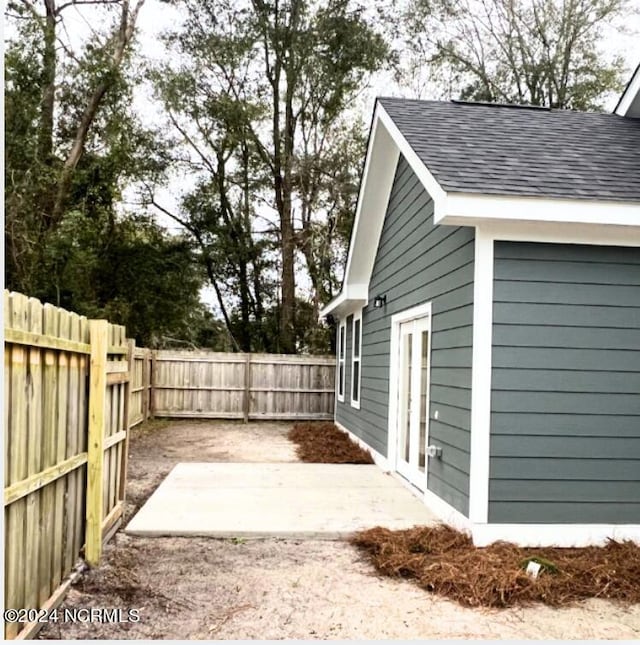 view of yard with a patio area