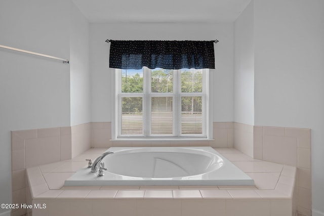 633 Spencer Farlow Dr Unit 12, Carolina Beach, NC 28428 - bathroom featuring a garden tub
