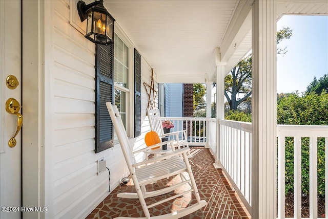 balcony featuring a porch