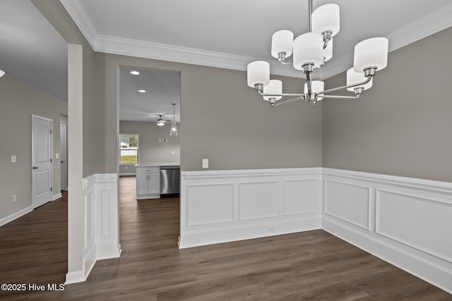 unfurnished dining area with crown molding, dark wood-type flooring, and a notable chandelier