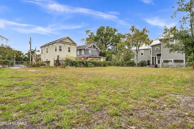 view of yard featuring fence