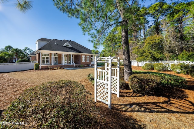 view of front of property