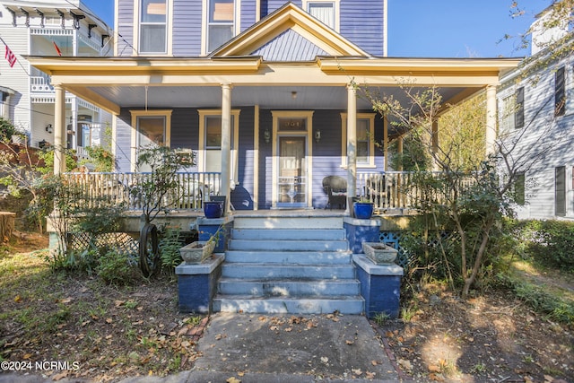 view of front facade featuring covered porch