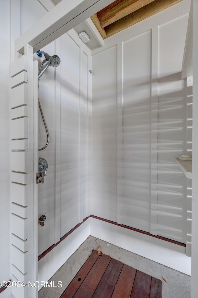 7 S Waterfront Pl, Hampstead, NC 28443 - bathroom featuring a shower