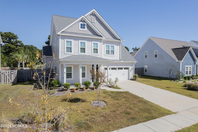 view of front of property featuring a front lawn