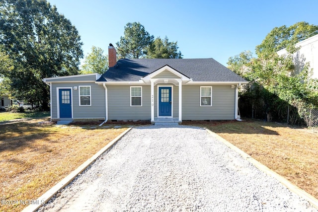 view of front of property with a front yard