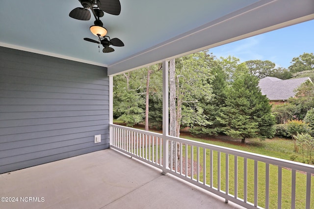 balcony with ceiling fan