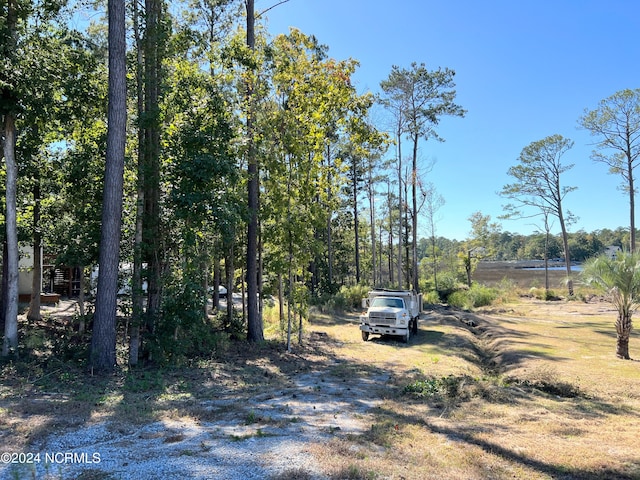 Listing photo 2 for 434 Woodland Dr, Swansboro NC 28584