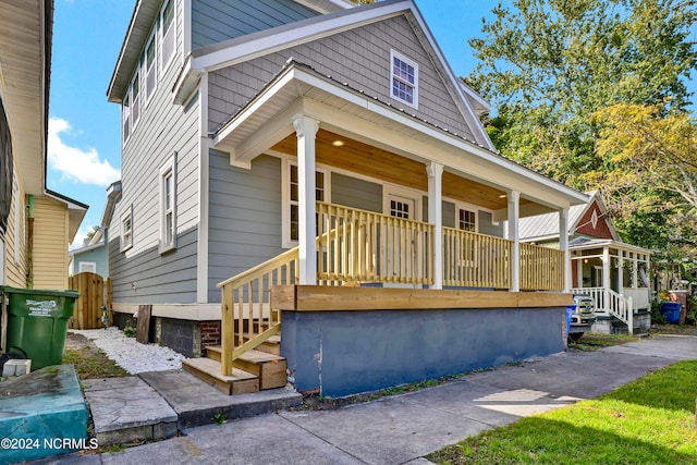 view of front of property