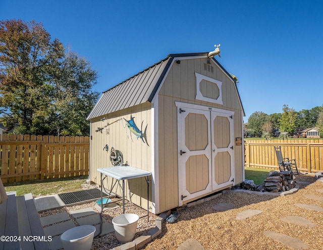 view of outbuilding