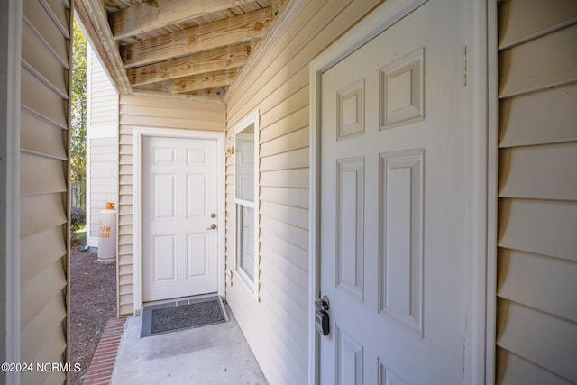 view of entrance to property