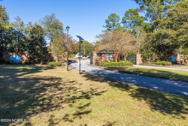 view of front of property with a front lawn