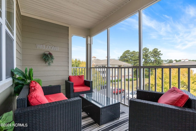 view of sunroom / solarium