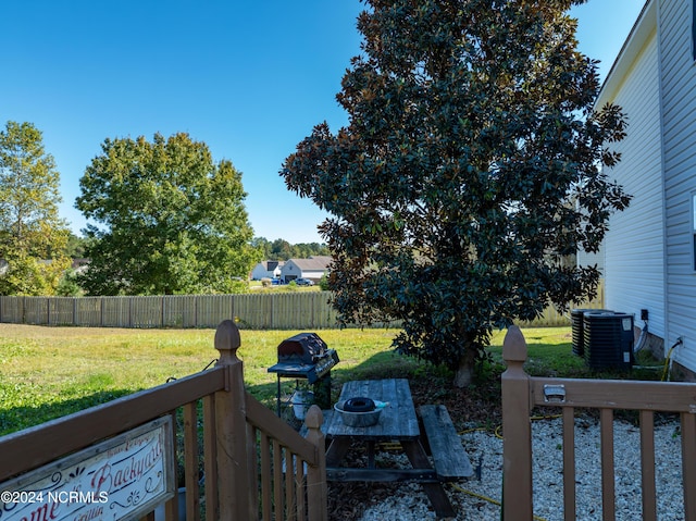 view of yard with cooling unit