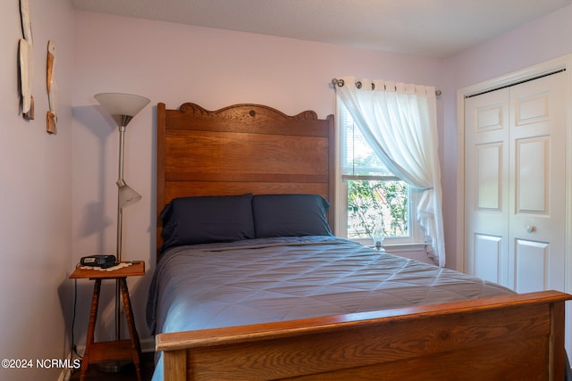 bedroom with a closet