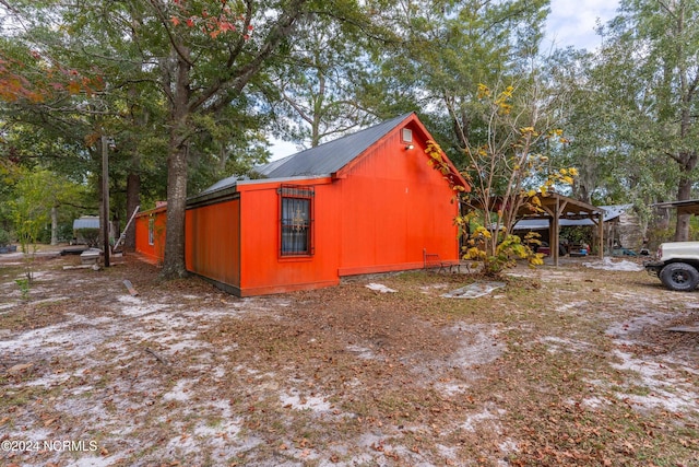 view of outbuilding