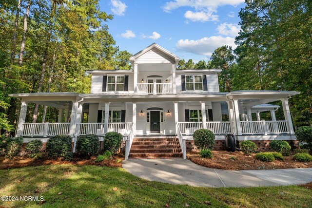 view of front facade with covered porch