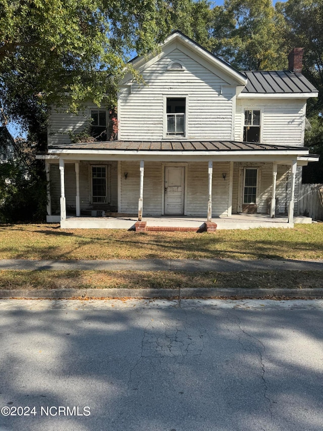 view of front of home featuring a porch