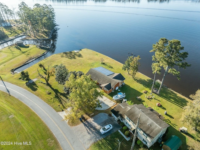 bird's eye view with a water view