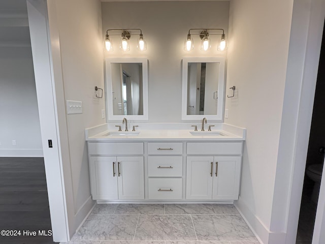 bathroom with vanity