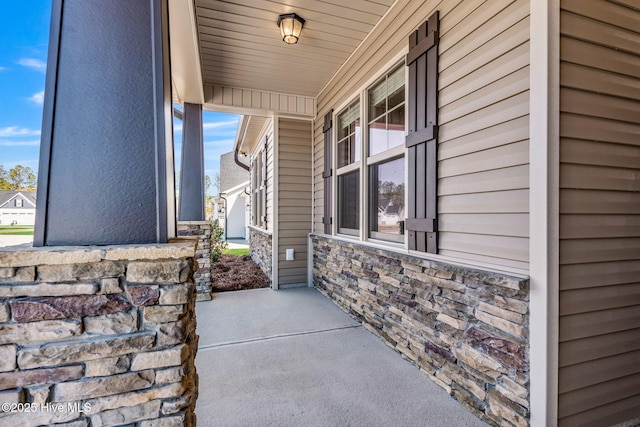 view of patio featuring covered porch