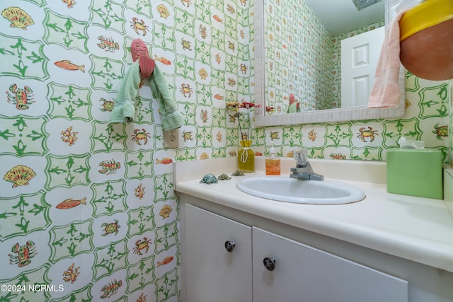 bathroom with vanity