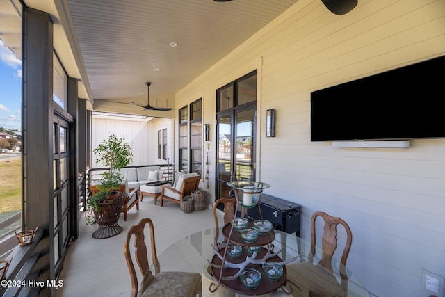 view of sunroom / solarium