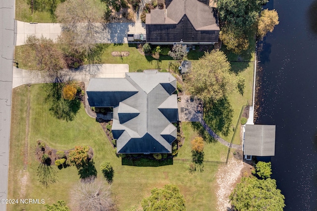 bird's eye view featuring a water view