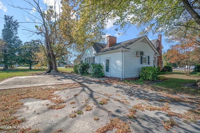 view of side of home