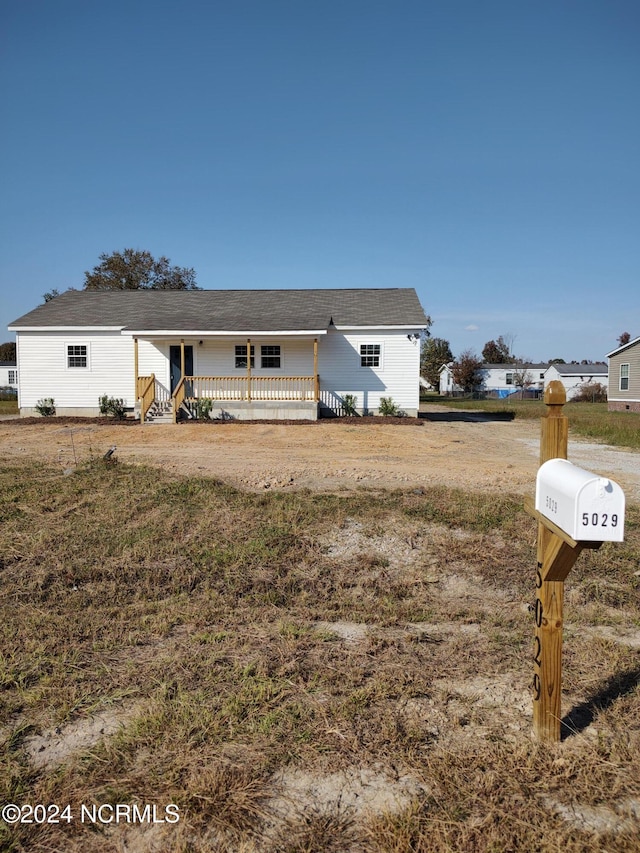 view of front of property